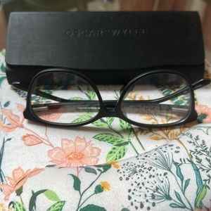 Oscar Wylee Freida black matte glasses from Australia new with case